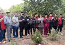 DPD BARANUSA Palembang ” Napak Tilas Ziarah Pangeran Sido Ing Rejek” Makam Buyut Karudin Duting 1786, Makam Pusat Tanah Abang Dusun 7 Sakatiga Ogan Ilir