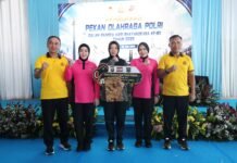 Kapolda Sumsel Serahkan Rumah Baru dan SHM kepada Personel Itwasda Sambut Hari Bhayangkara ke-80